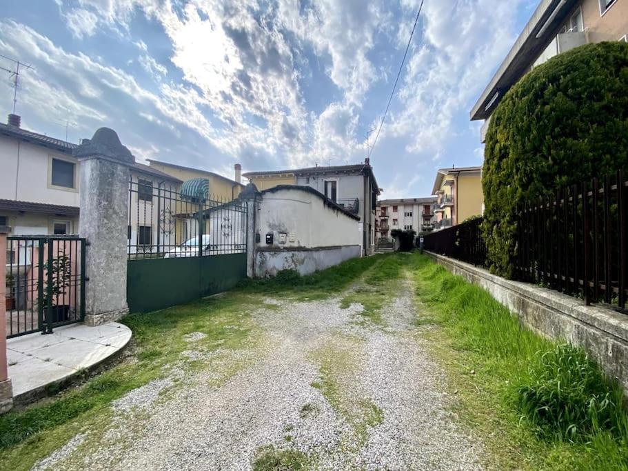 Zona Fiera A 10 Minuti Dal Centro Con Parcheggio Apartment Верона Екстериор снимка